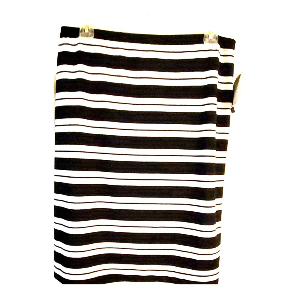 Grace Elements black and white stretch pencil skir